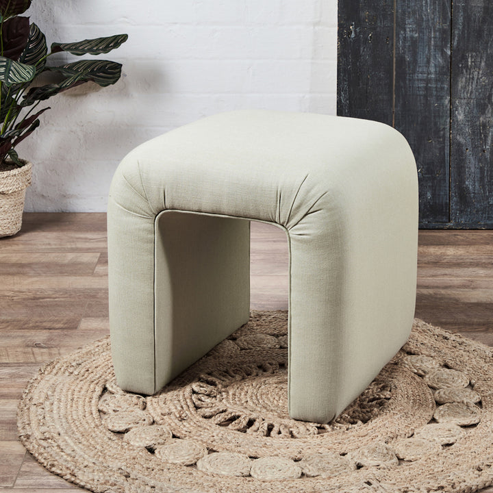 Aspen Cube : Curved Freestanding Cube Stool