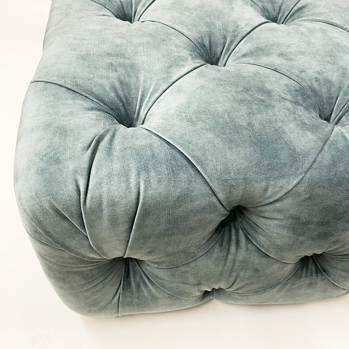 Hackney Buttoned : Deep Buttoned Ottoman