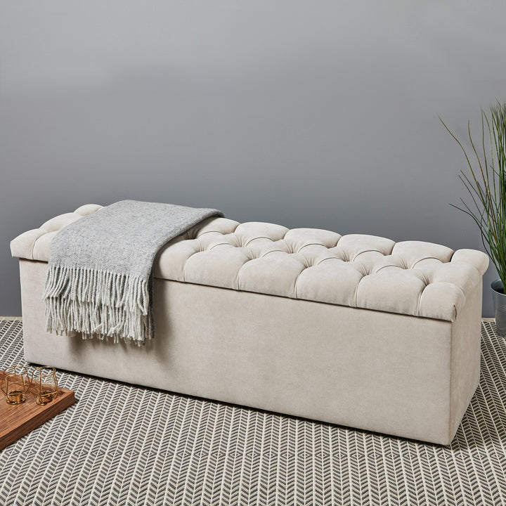 Bellagio Deep Buttoned : Deep Buttoned Storage Bench