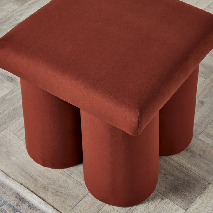 Silva Stool : Round legged stool