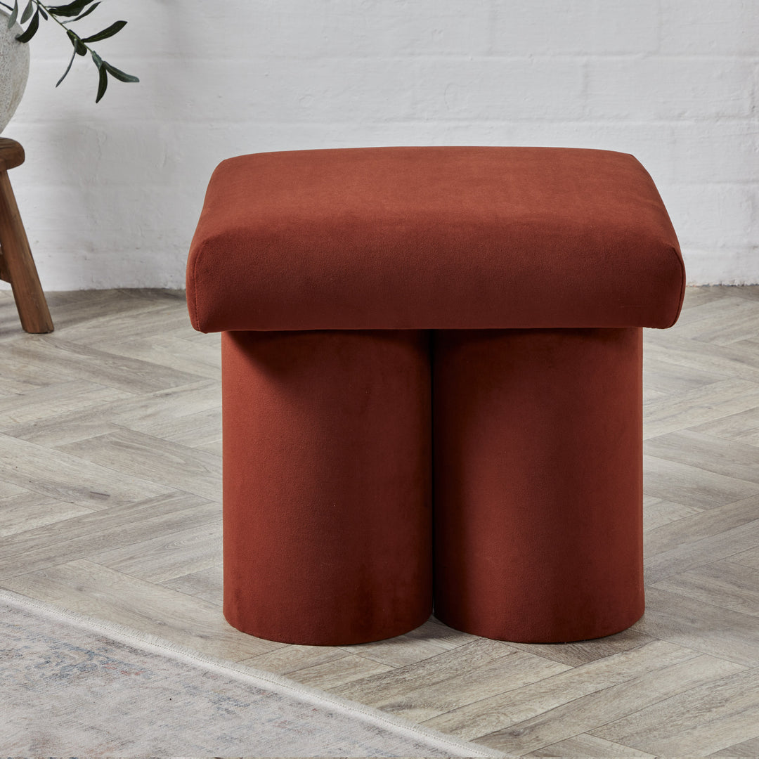 Silva Stool : Round legged stool